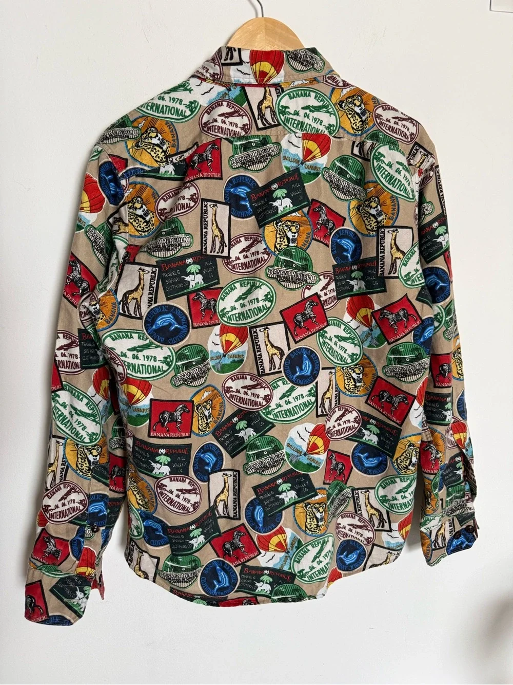 Banana Republic Mens Linen Safari Travel Shirt Small - Long Sleeve Cotton EUC.